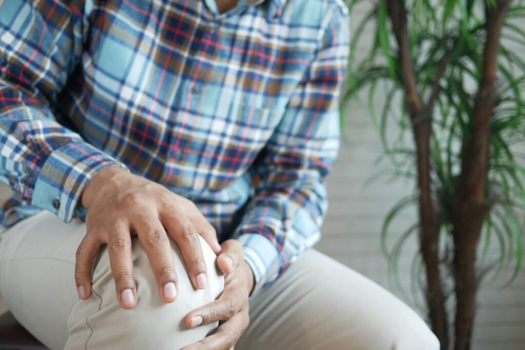 «5 Tipos de Dolores de Rodilla: Causas, Síntomas y Tratamientos»